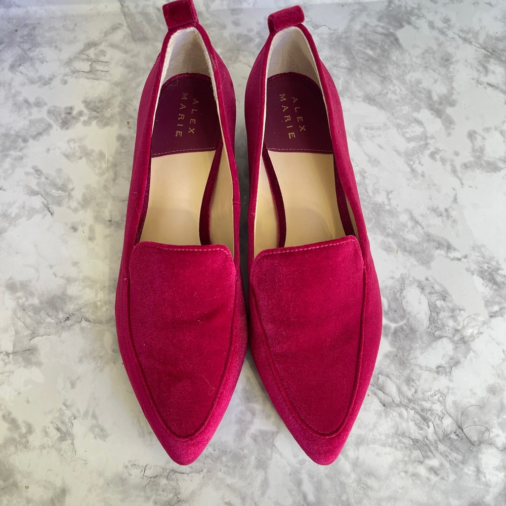 Alex Marie Womens Fuchsia Pink Velvet Pointed Toe Loafers Gold Trim Heel 7.5M - Picture 2 of 7